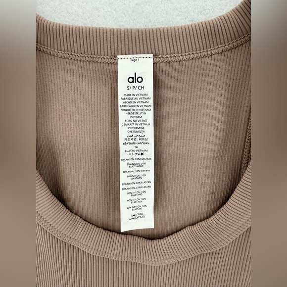 NWT Alo Yoga Goddess Ribbed Go-To Tank Taupe Small - Picture 4 of 7